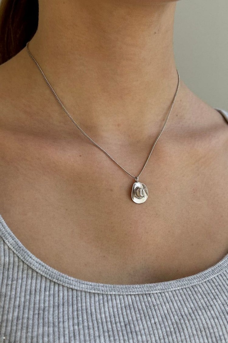 Silver Brandy Melville Cowboy Hat Necklace | USA 45378-ZXSK