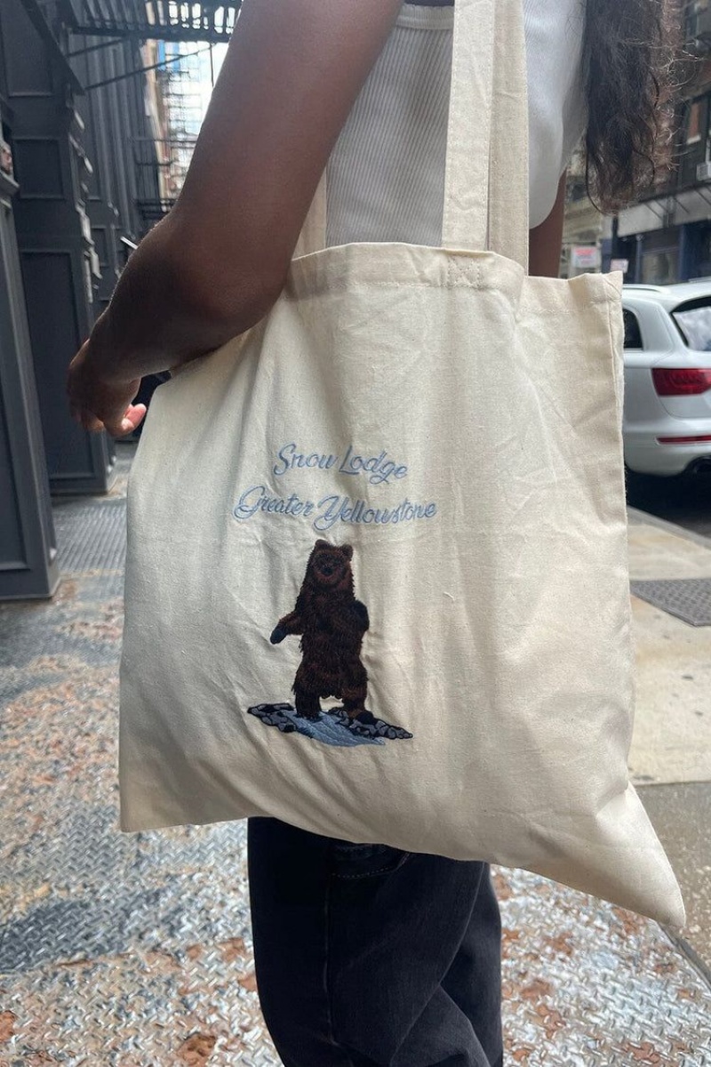 White Brandy Melville Snow Lodge Greater Yellowstone Bear Tote Bags | USA 31926-DIHA